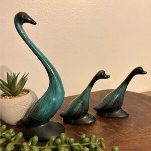 • mcm blue mountain pottery swans •